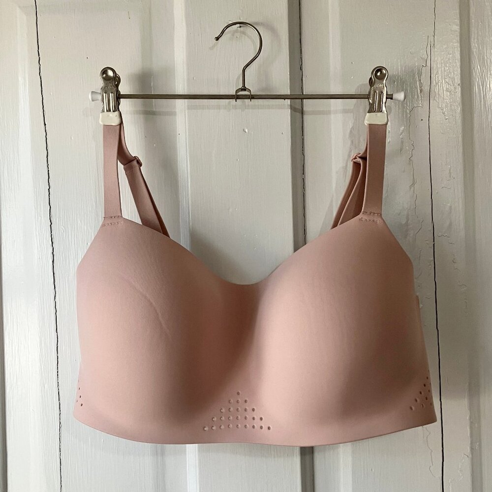 Victoria's Secret VSX Featherweight™ Light Balconette Sports Bra L-DD Bare Pink